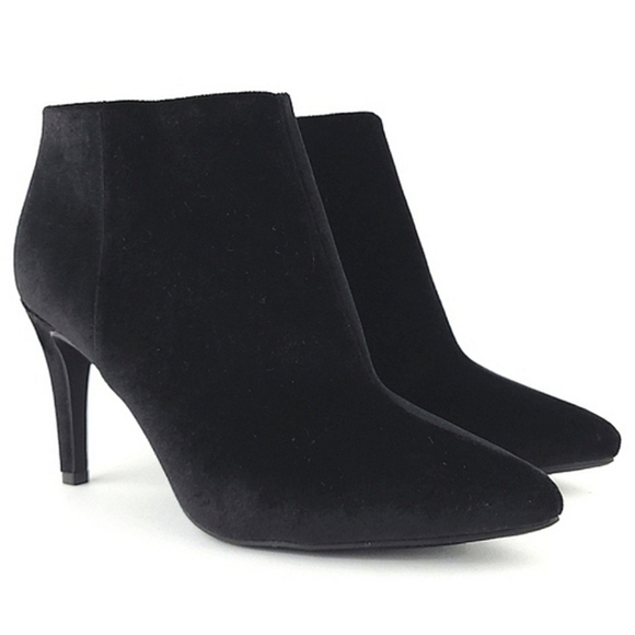 Old Navy Black Velvet  Heeled Ankle Boots Pointy Toe Side Zipper Size 8 - Picture 2 of 15